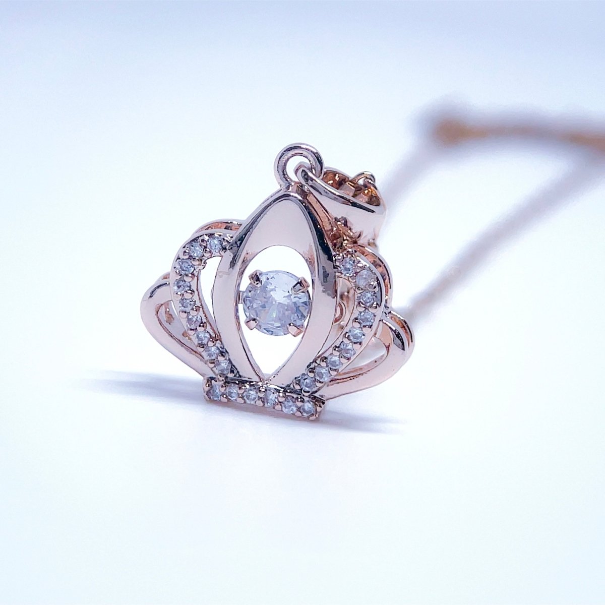 *Throbbing* Queen Crown Necklace - SandyKandy