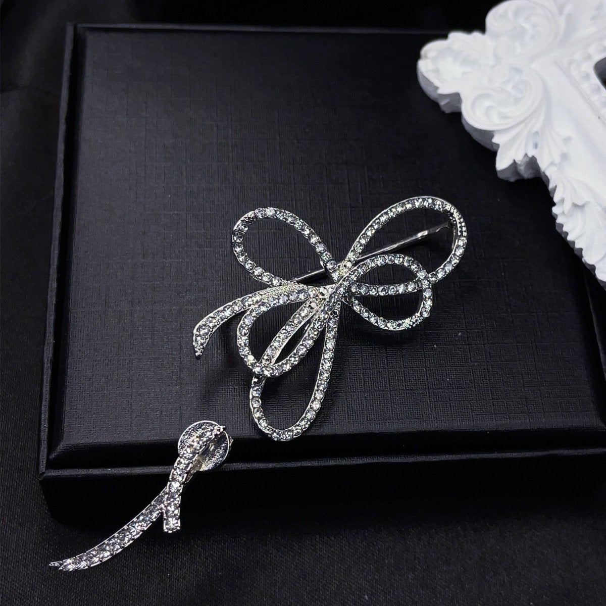 Asymmetrical Ribbon Ear Cuff Earring - SandyKandy