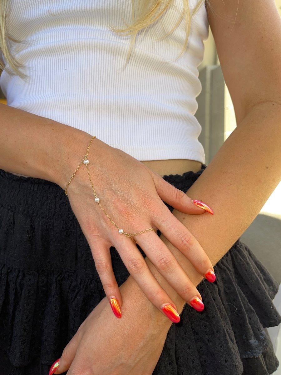 Bobbi Hand Chain - SandyKandy