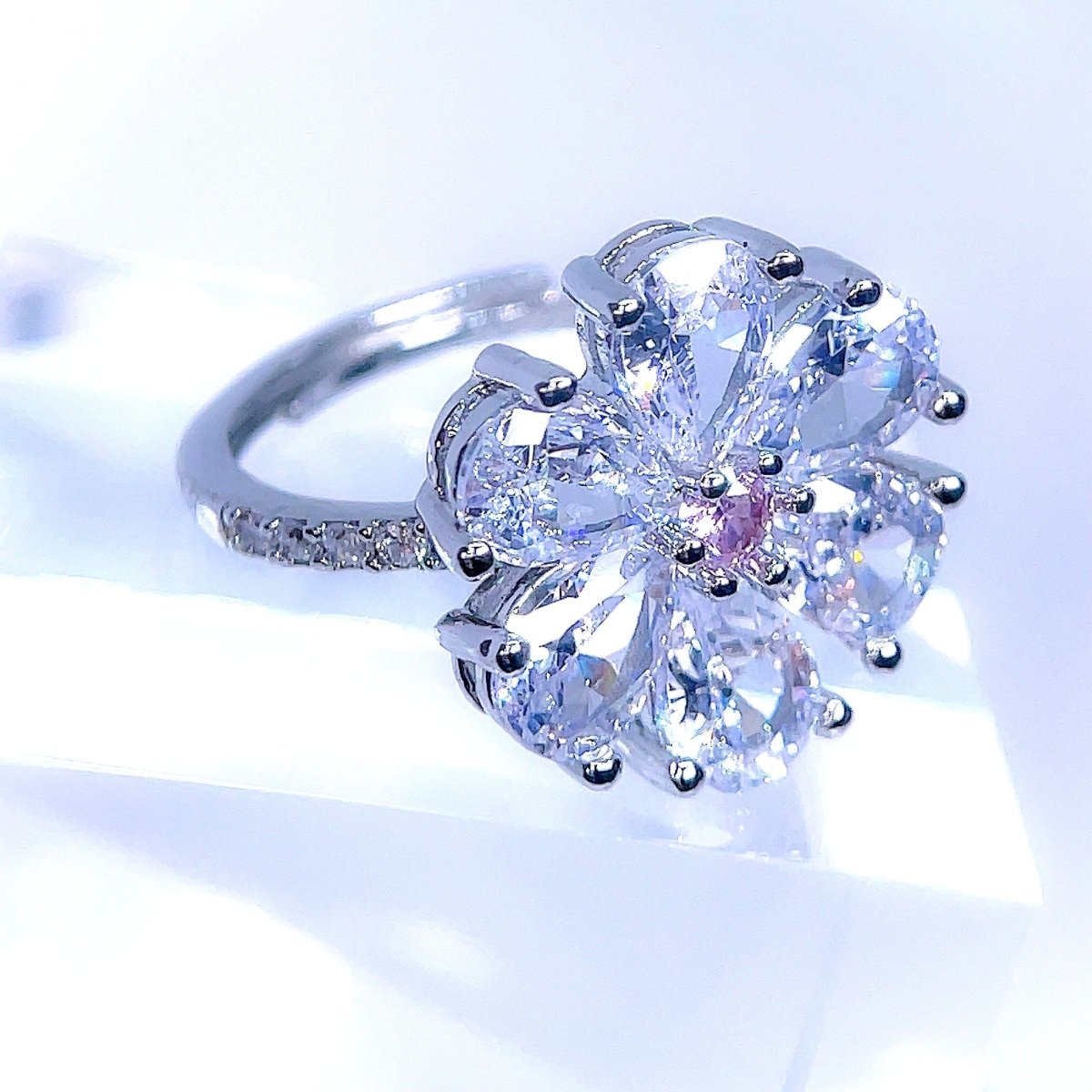 Mika - Crystal Flower Ring - SandyKandy