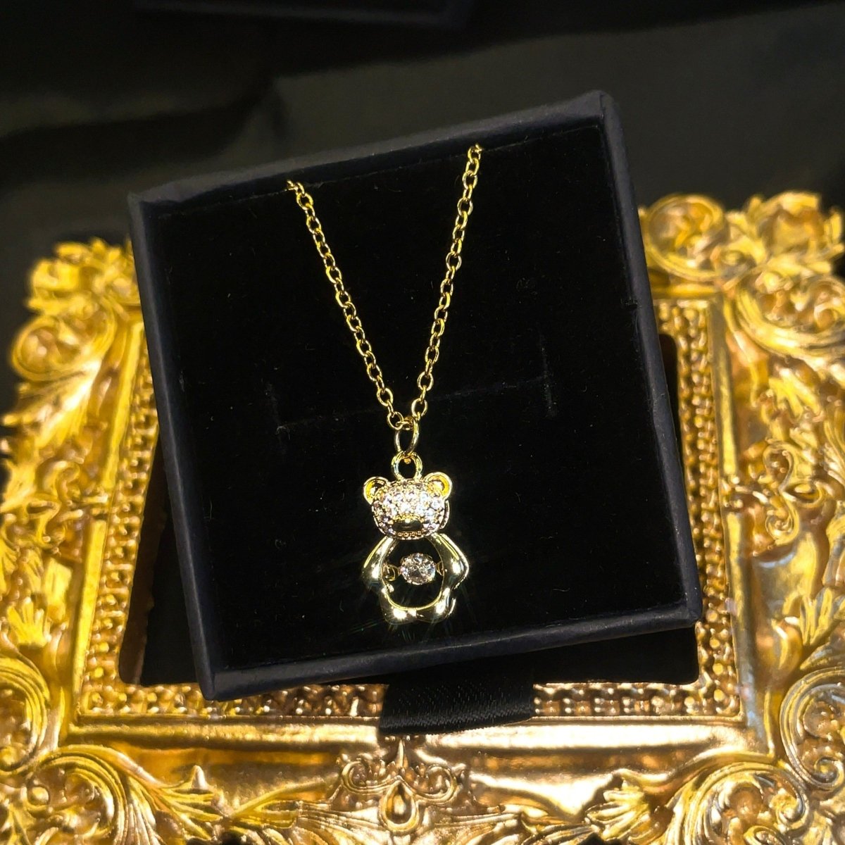 *Throbbing* Bear Necklace - SandyKandy