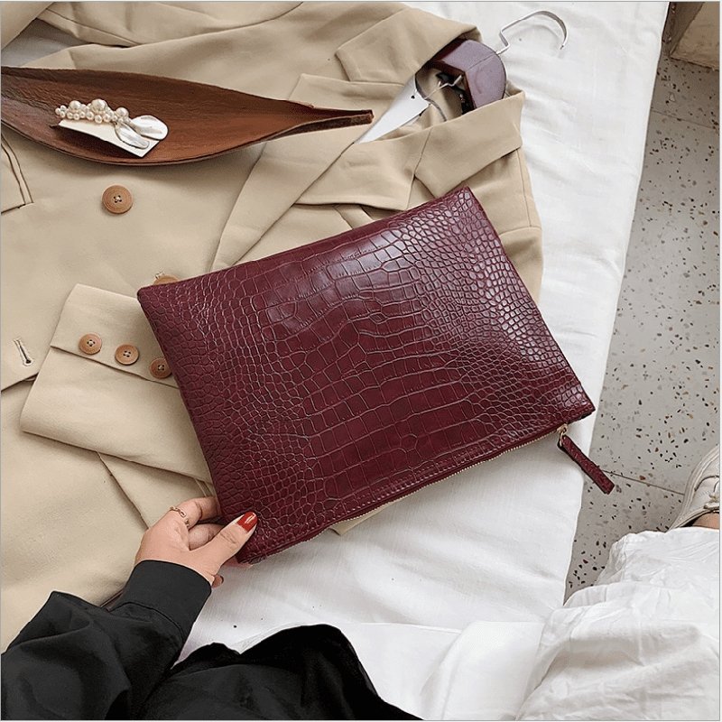 Crocodile Pattern Zipper Design Clutch Bag