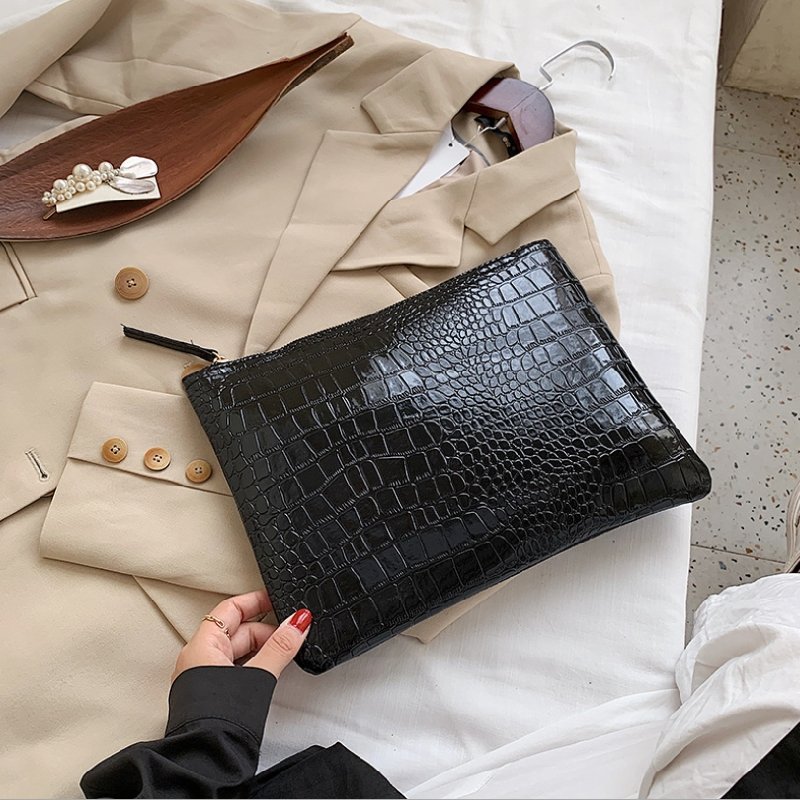 Crocodile Pattern Zipper Design Clutch Bag